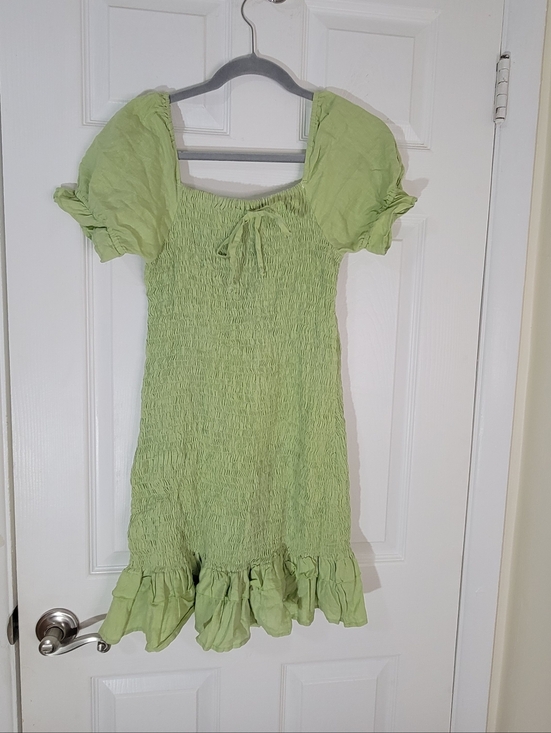 Faithfull the Brand Dresses & Skirts - Faithfull the Brand Light Green Smocked Puff Sleeve Dress Size 8 Women.